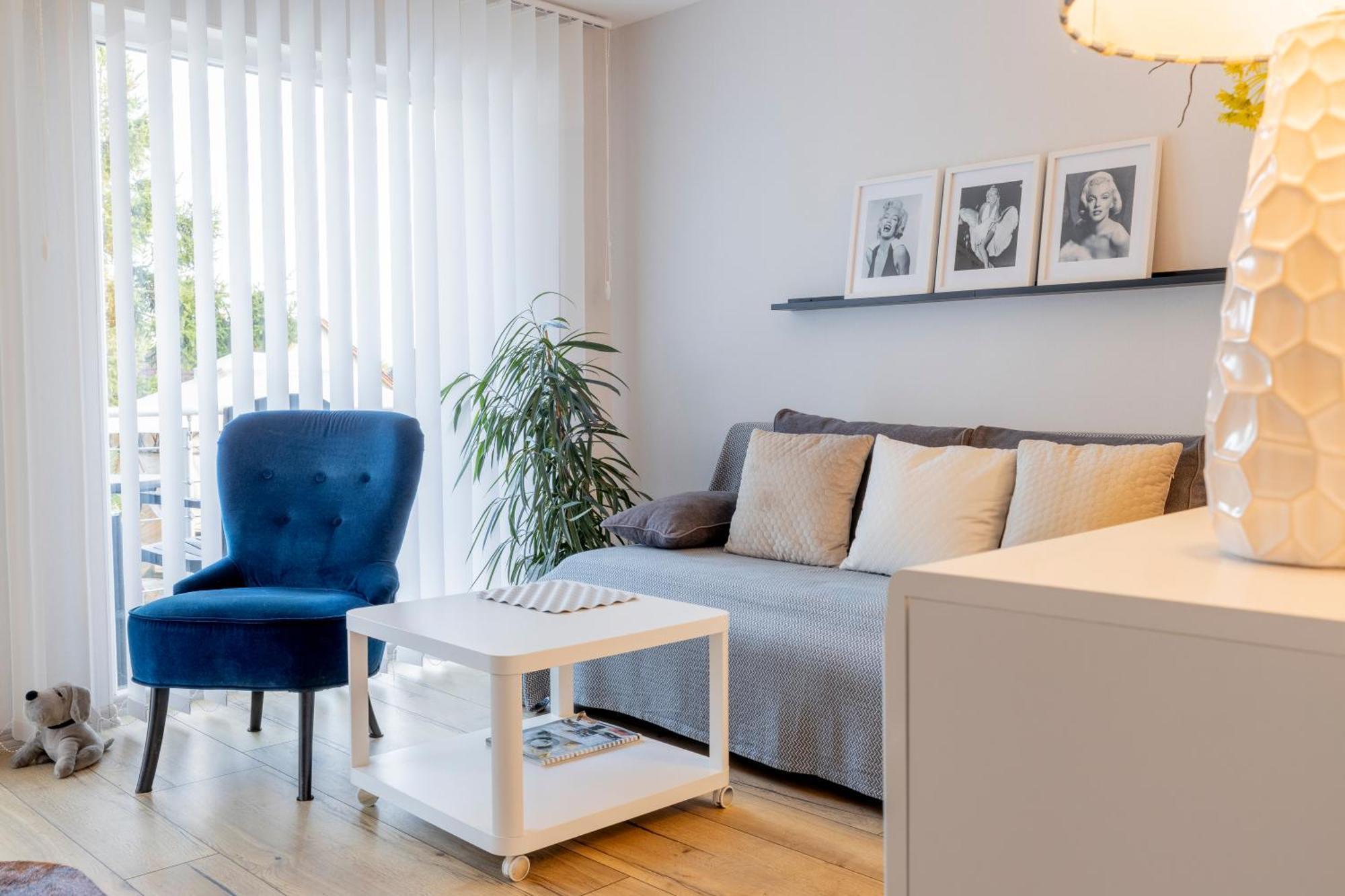 Design Apartment- 24H Self-Check-In - Bis 4 Pers - Parkplatz - Wifi - Balkon -Terrasse - In Direkter Weihernaehe - Radwege Schiffweiler Εξωτερικό φωτογραφία